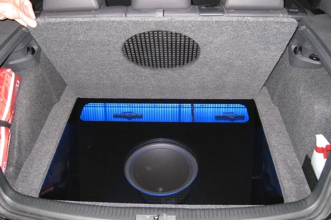 VW Golf 5 High-End Soundsystem